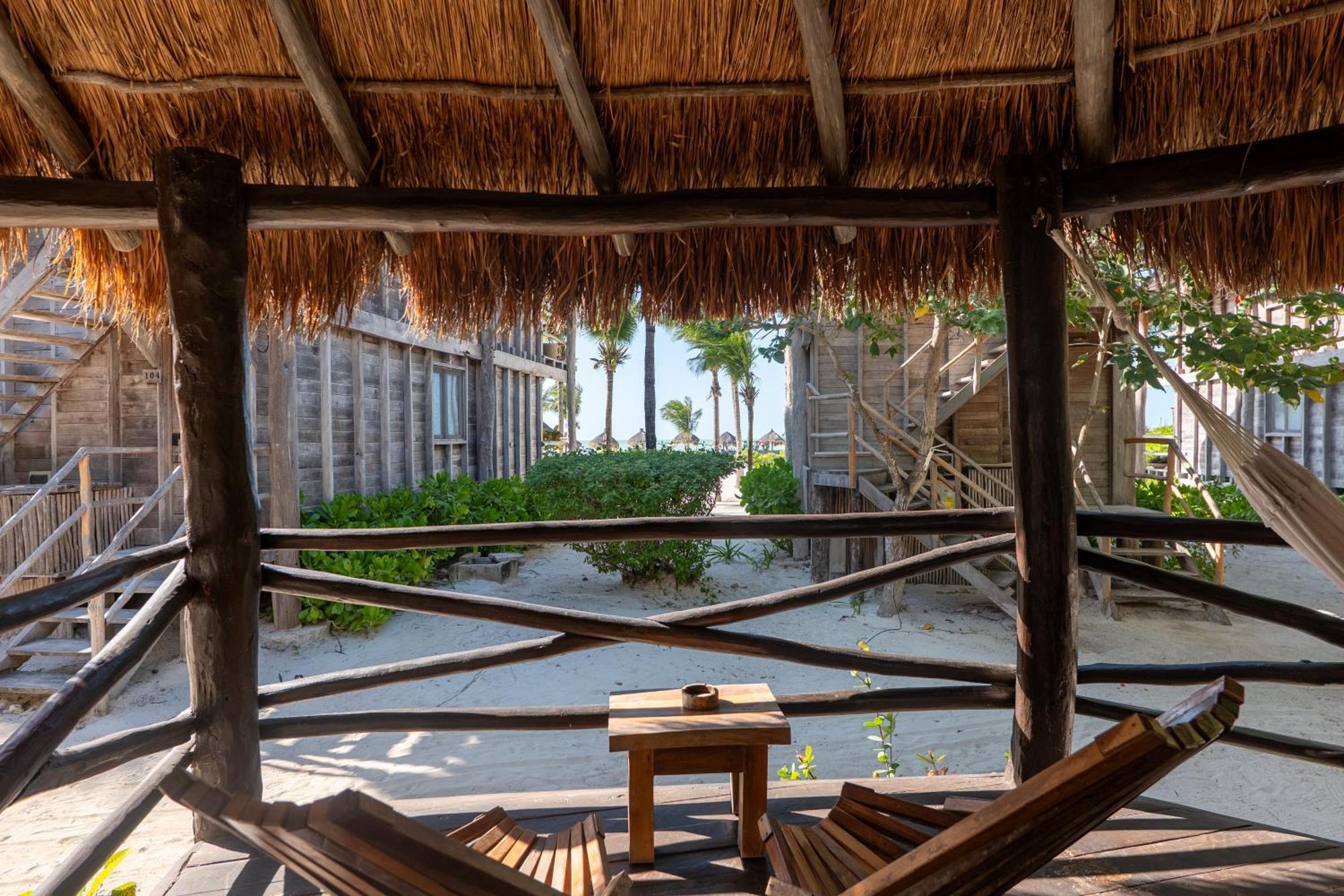 Отель Blue Holbox Экстерьер фото